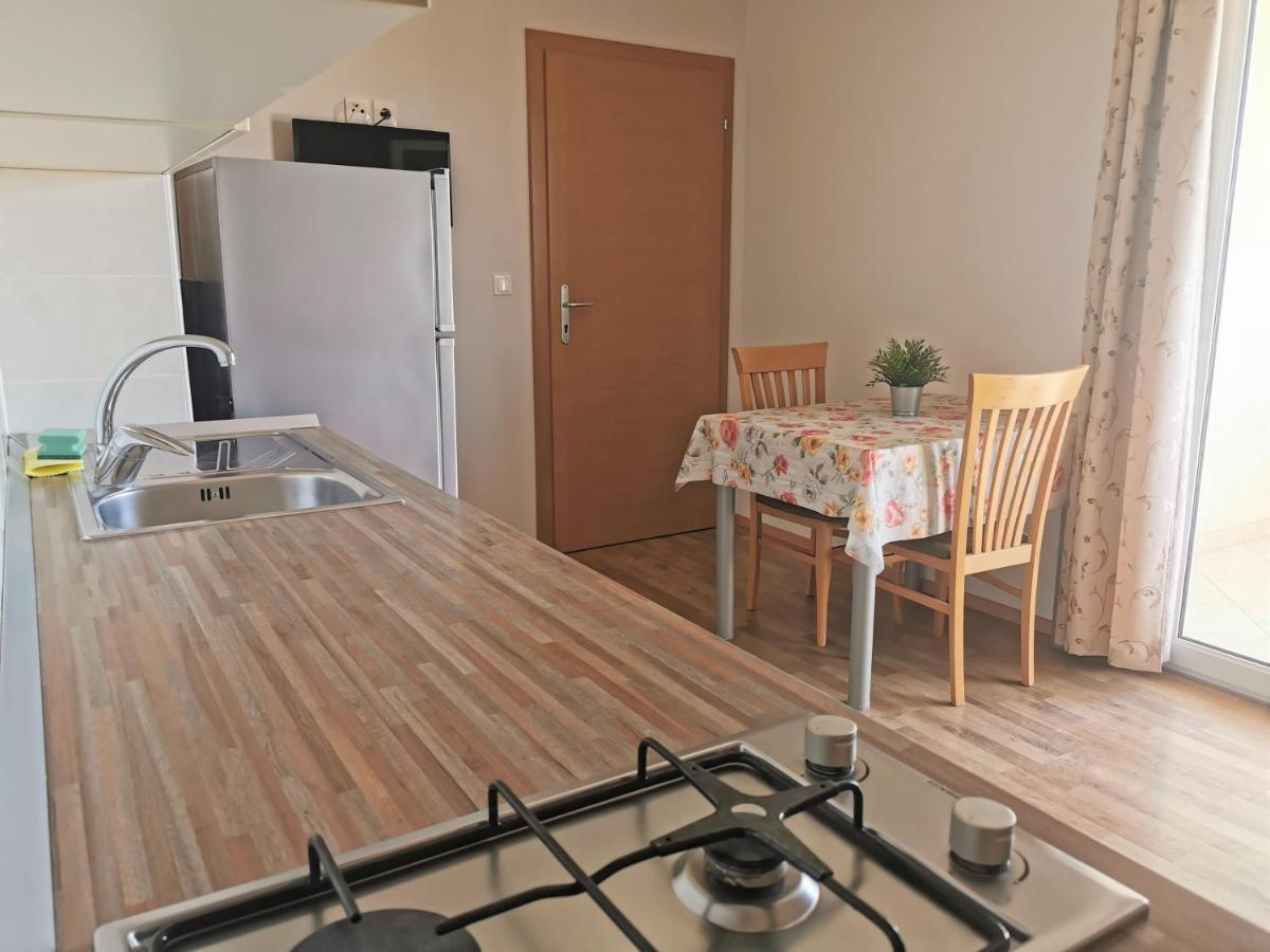 Lenka Apartments II Новаля Екстериор снимка