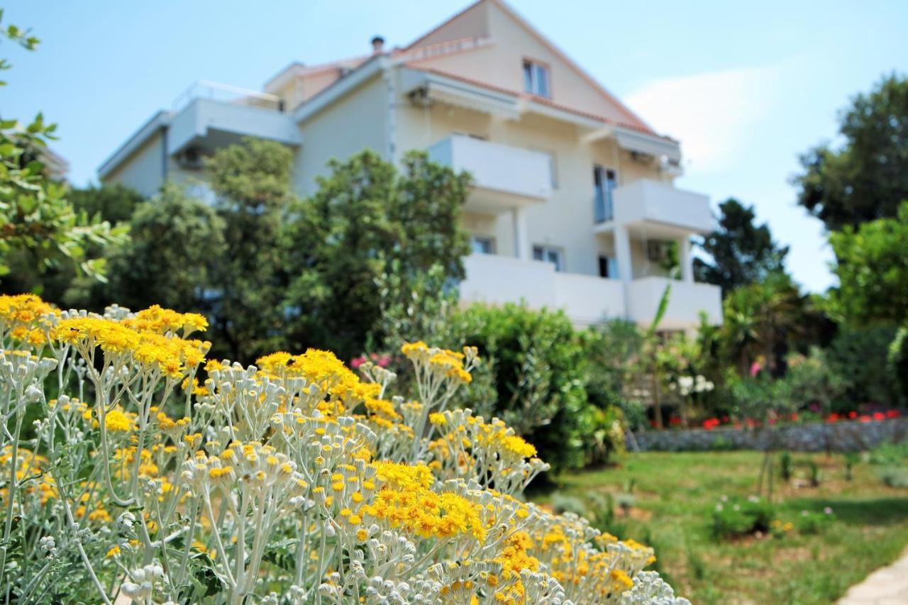 Lenka Apartments II Новаля Екстериор снимка